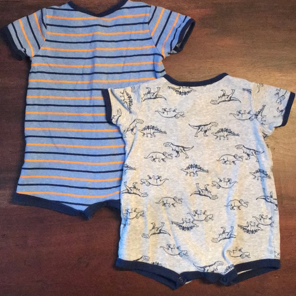 2 Carter’s Rompers 12 Mo. - Picture 5 of 5